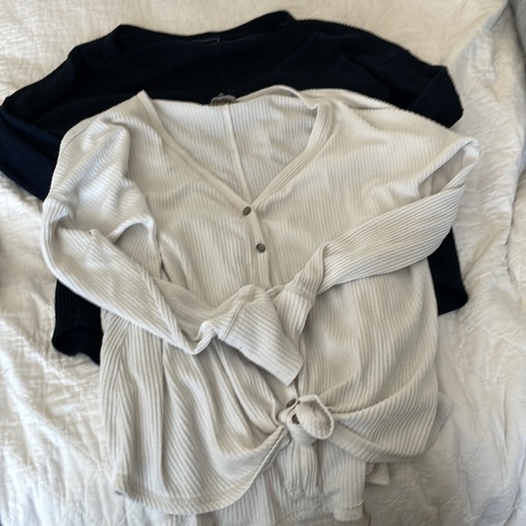 Abercrombie oversized Henley - soft and cozy AF - Picture 3 of 3